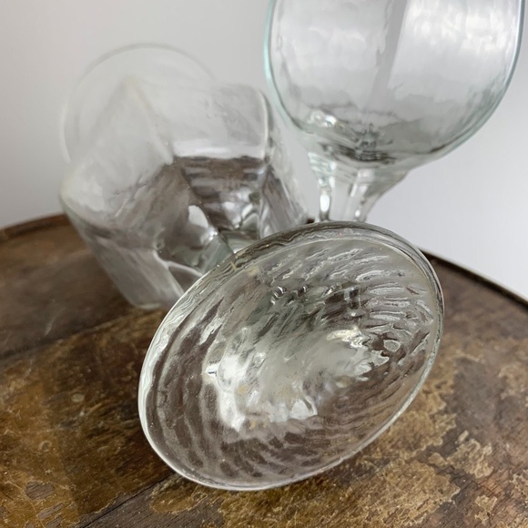 Set of 2 Vintage Heavily Textured Arched Panels Clear Glass Stemmed Goblets - Picture 3 of 7